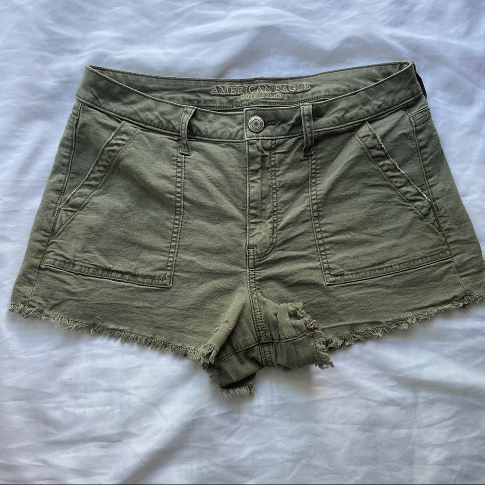 AEO olive green high-waisted shorts